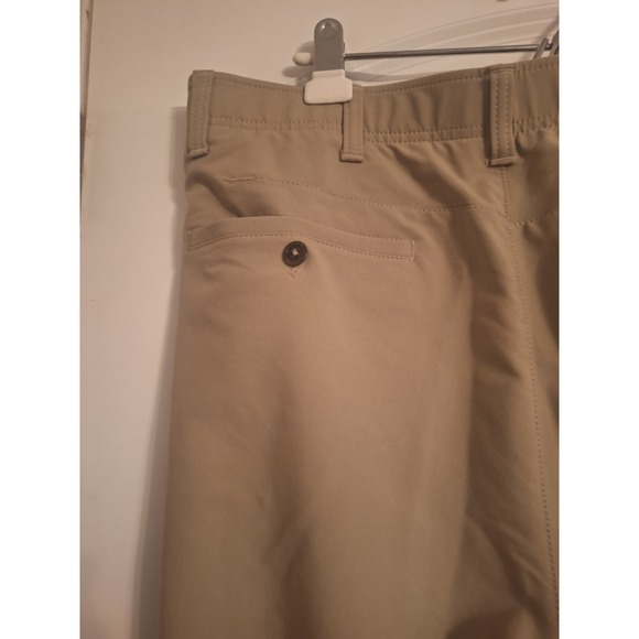 Under Armour men's khaki performance golf pants 40 X 32 - Picture 5 of 8